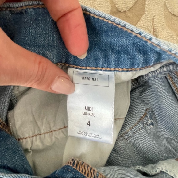 Express jean shorts - Picture 4 of 4